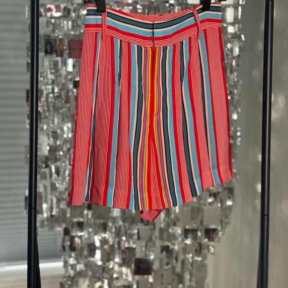 Alice + Olivia Flutter Tie-Front Top and Shorts Set NWOT - Picture 6 of 12